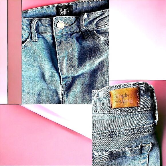 Simple Society l Juniors 11 l Flare Leg Jeans l Medium Wash l Raw Hem l EUC - Picture 10 of 13